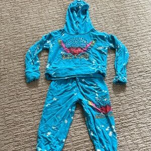 Flowers By Zoe (FBZ) Blue Hoodie and Sweatpants Set with Graphic Design 2T